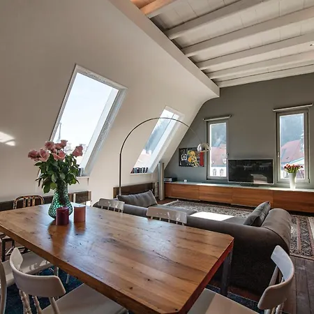 Loft Apartament *